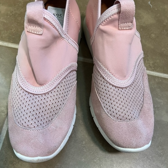 Gentle Souls By Kenneth Cole - Picture 7 of 7